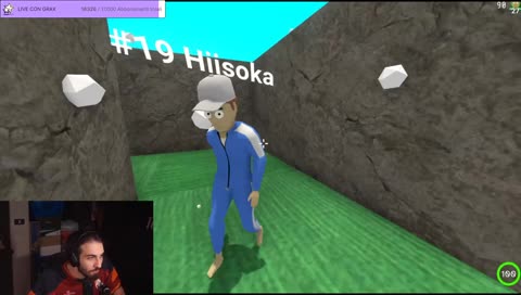 grosso uomo che sbuca dal muro 