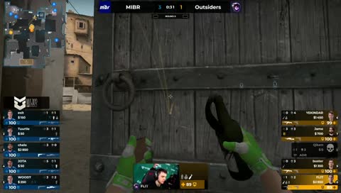 Jame se atrapalha, não planta C4 e ouve gritaria dos brasileiros (Dust2) | DRAFT5.gg