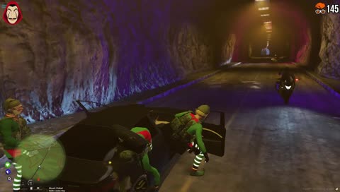 Přestřelka v tunelu mezi skřitky a PD