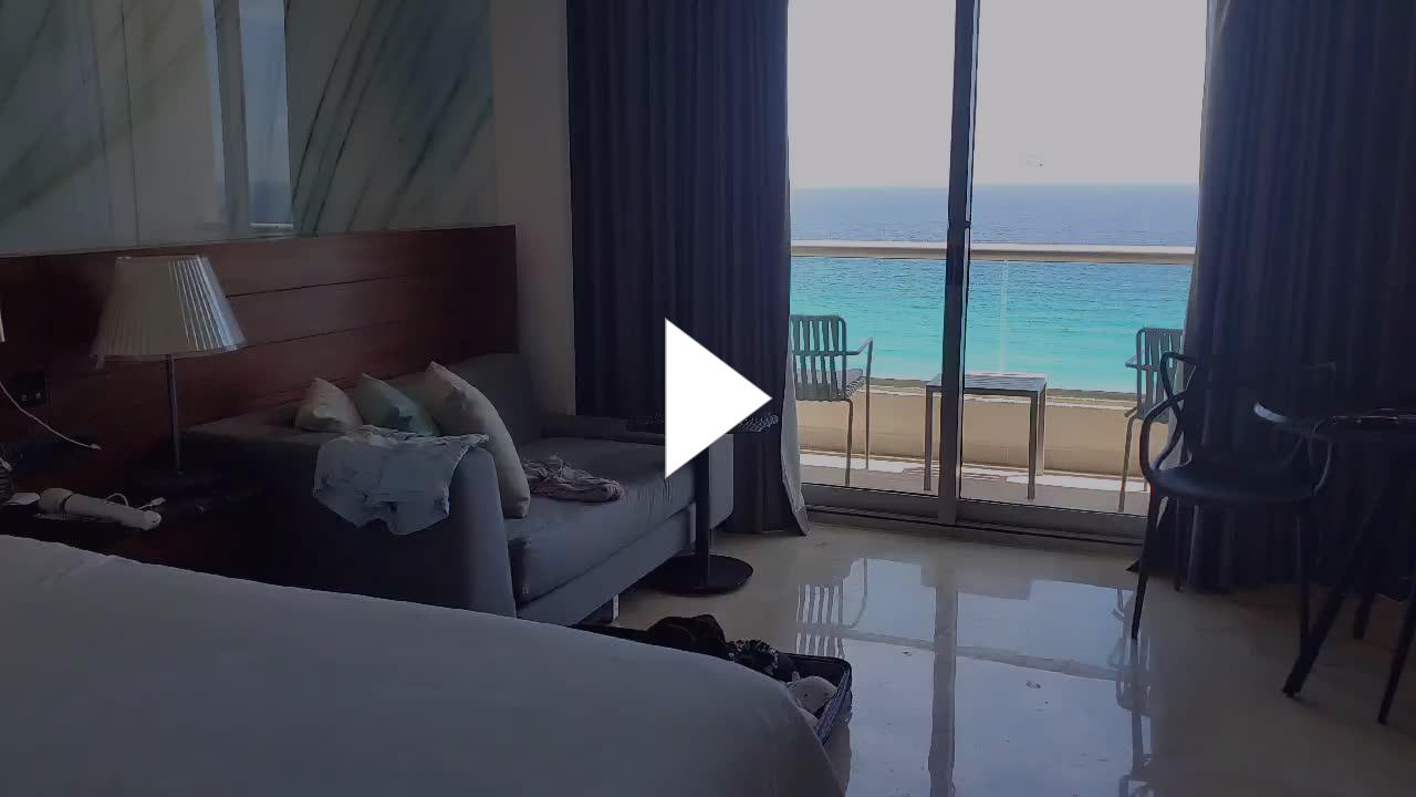 Alinity - CodemIKO FINDS aLINITY DILDO in cancun