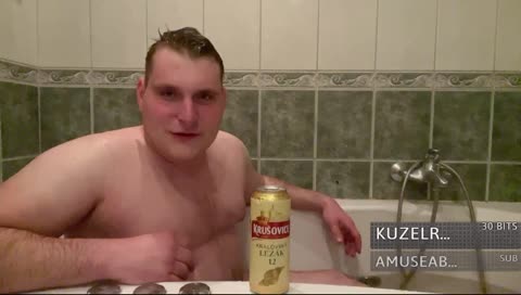 Novby dělá kotoul ve vaně xd