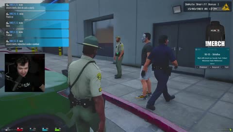 protože nezavřel hubu on by mě kousnul kdybych mu  sundal