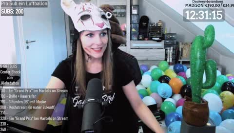 Sara hat die Haare schön <3 :D