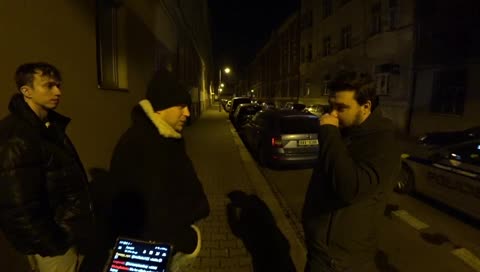 lokator vyhodil z okna xd