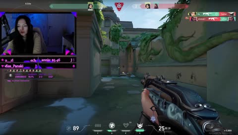 She is crouching and running and schießening. English is not one wall free ...