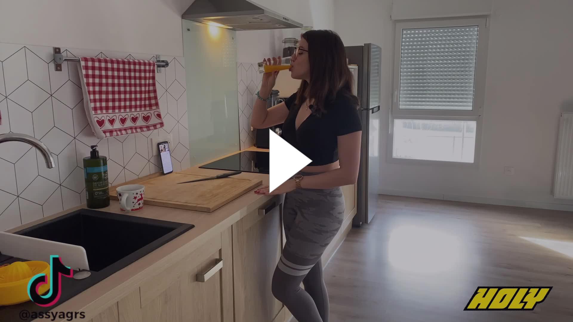 AssyaGrs - Bon matin les amiiis !! ☕☀️ | !holy