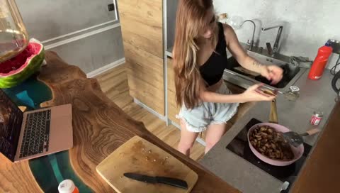 На месте пачки могла быть голова тимейтов)