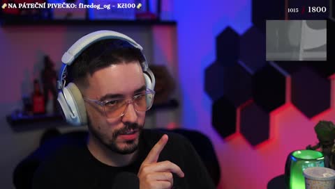 Jdi do pí*i rozhodčí xD