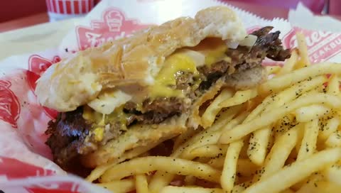 Mikey B's Monday Locks: Freddy's steakburgers