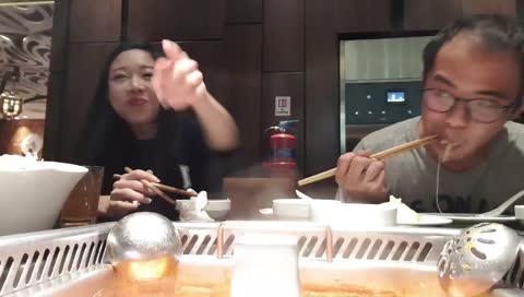 HAIDILAO DROP THE PHONE