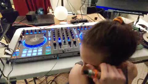 BEHIND THE SCENES OF ENTRAPMYNX