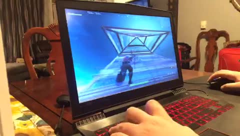 Fortnite laptop Gameplay