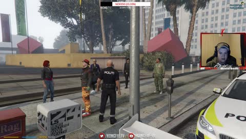 Snøballkrig med politiet